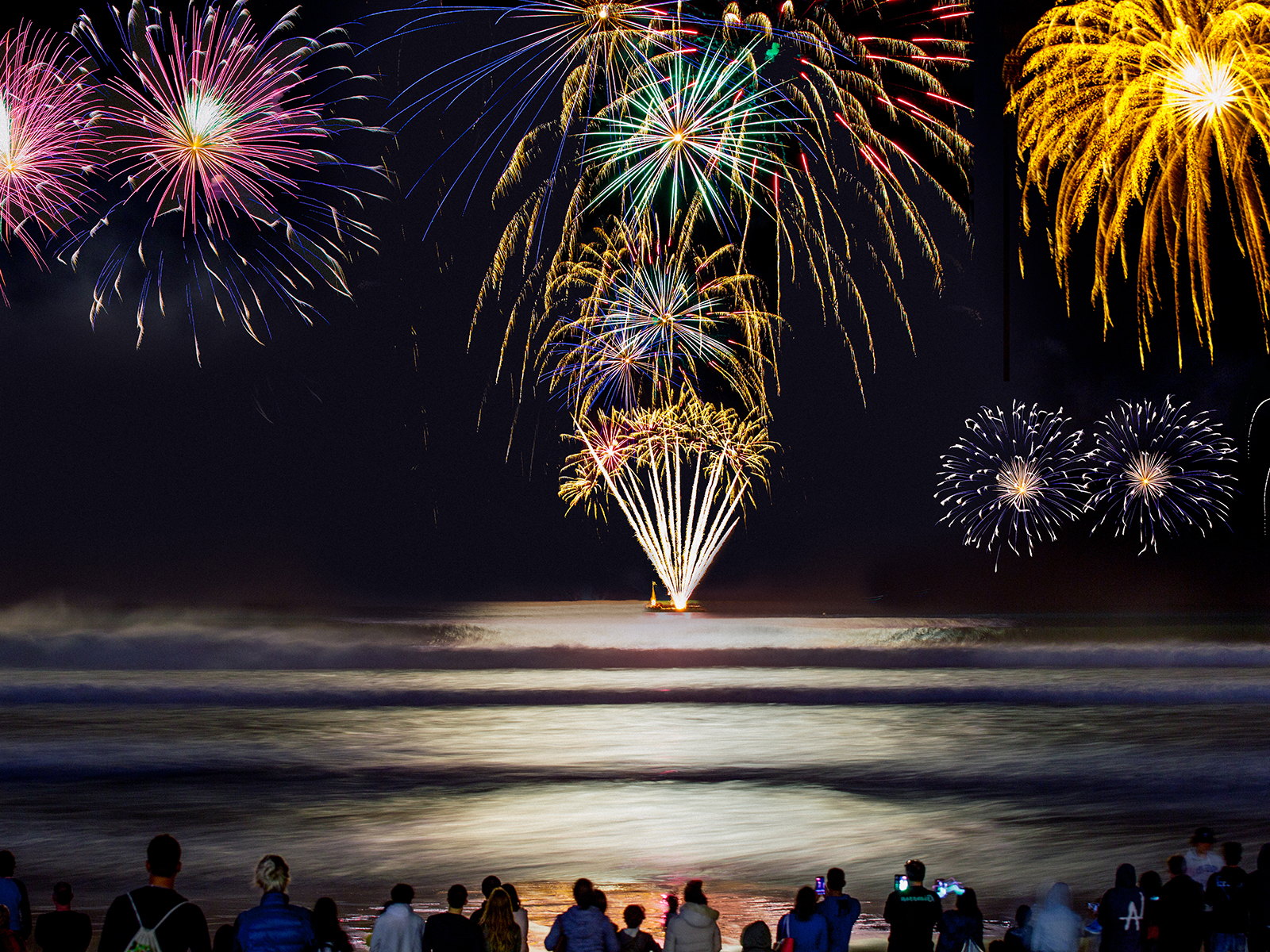 Canada and Poland Go Head-to-Head at SeaFire International Fireworks ...