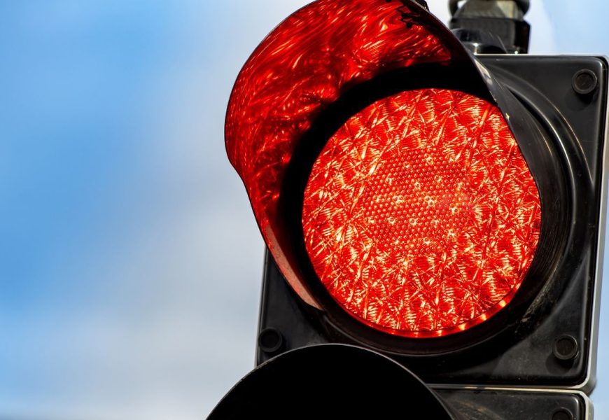 Red Labo R Queensland considers reintroducing left turn on red trial - Queensland News